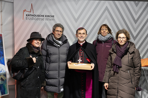Gratulationsschlange / Erzdiözese Wien/ Schönlaub, Stephan Schönlaub